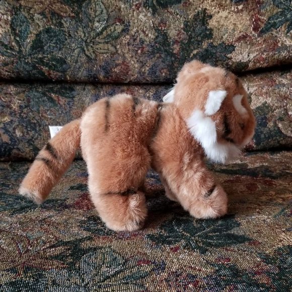 Bengal tiger, small, realistic look, plush toy, WWF soft toy animal by Gund - Picture 3 of 10